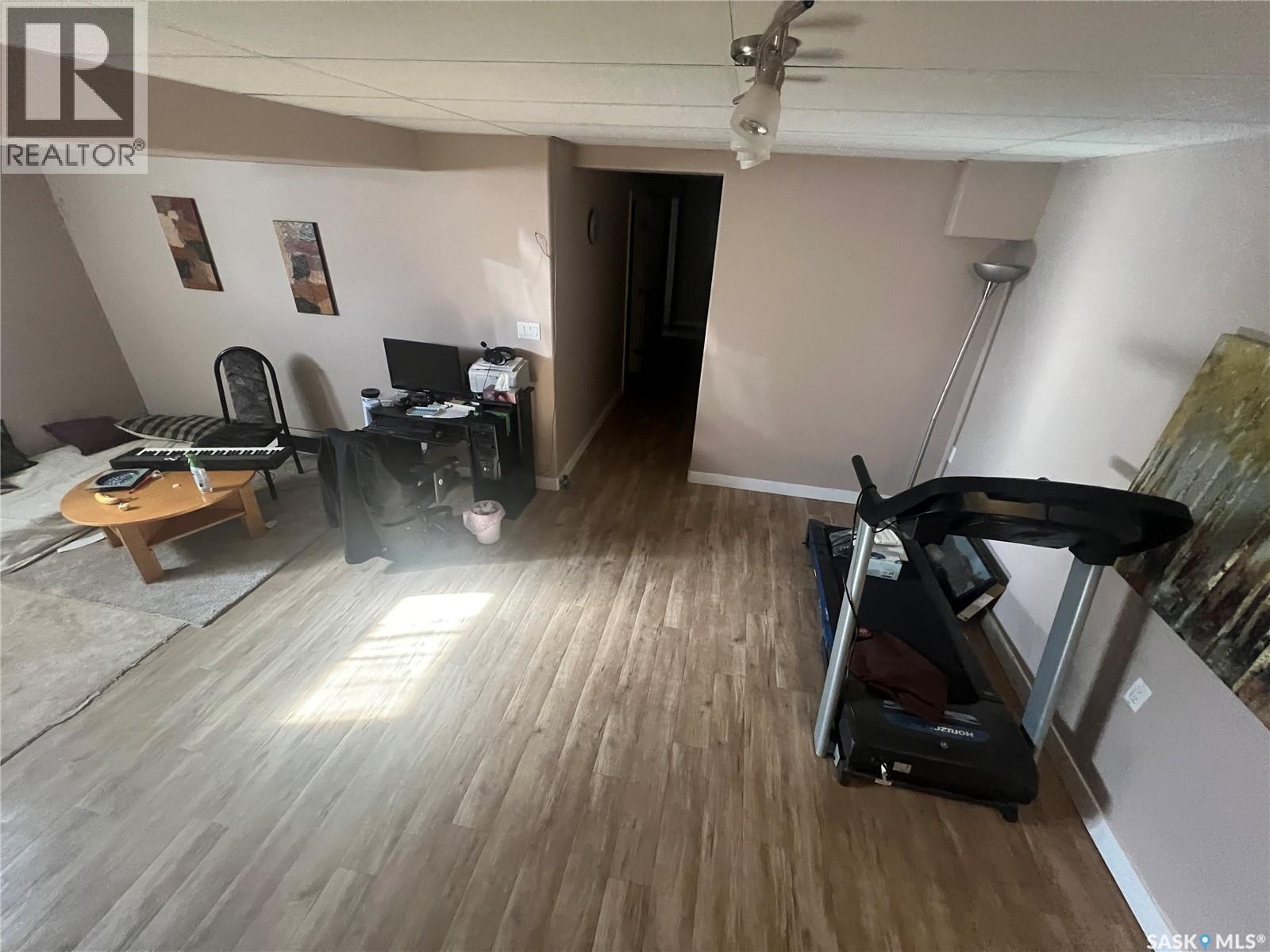 517 Lake Street, Esterhazy, Saskatchewan  S0A 0X0 - Photo 23 - SK035511
