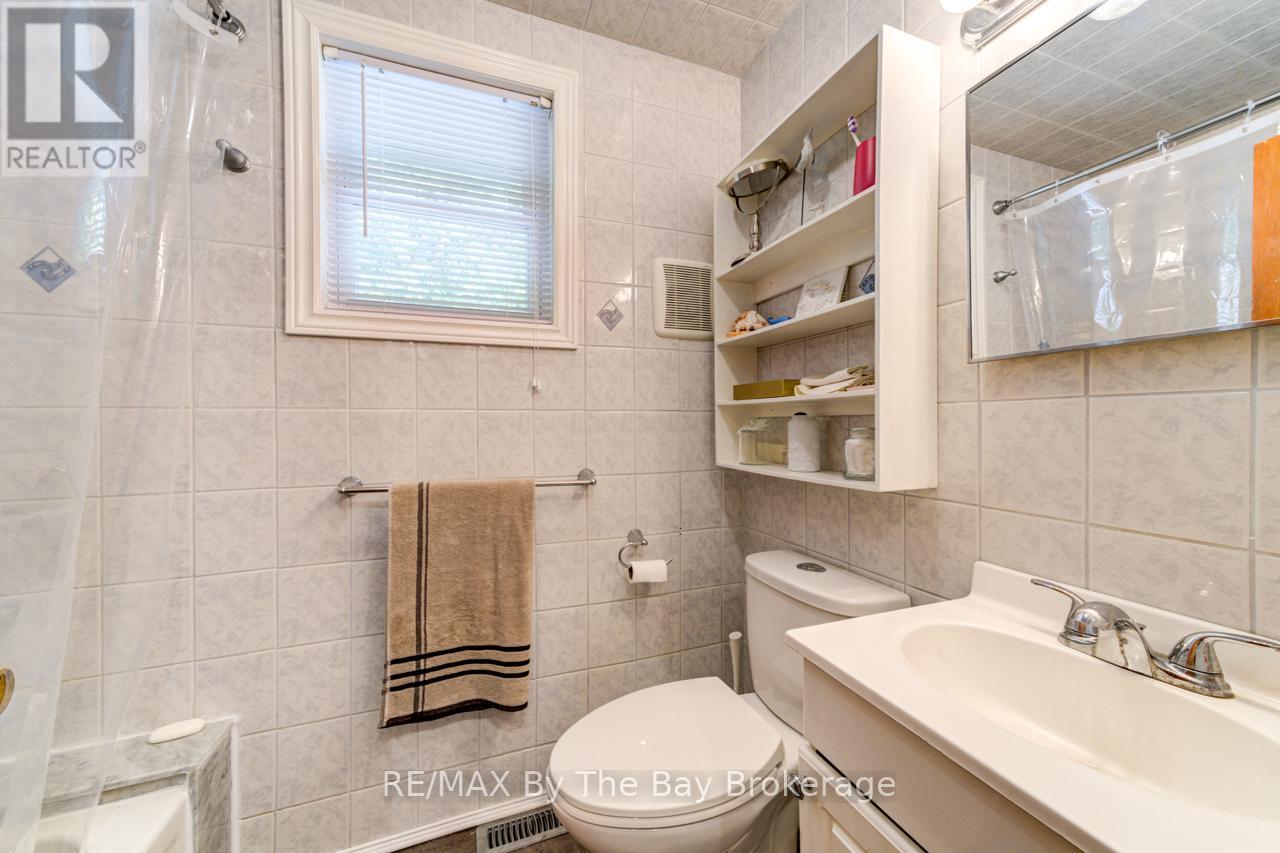 50 Balsam Street, Tiny, Ontario  L0L 1P1 - Photo 18 - S13107946