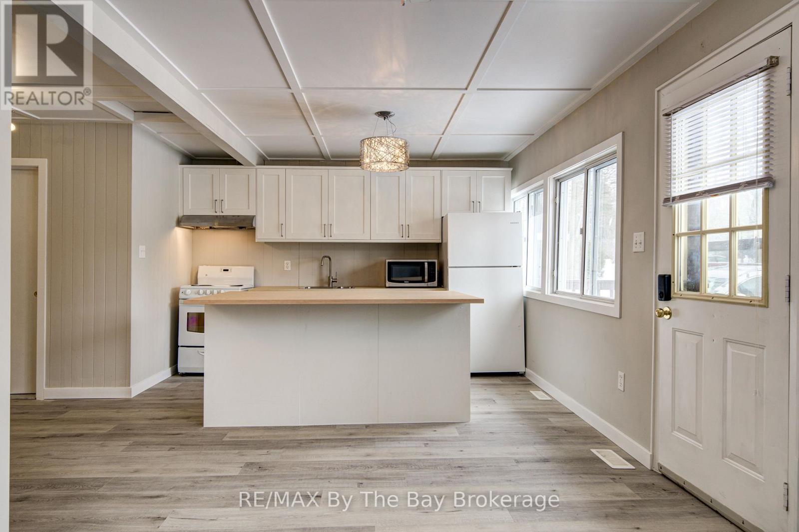 50 Balsam Street, Tiny, Ontario  L0L 1P1 - Photo 6 - S13107946