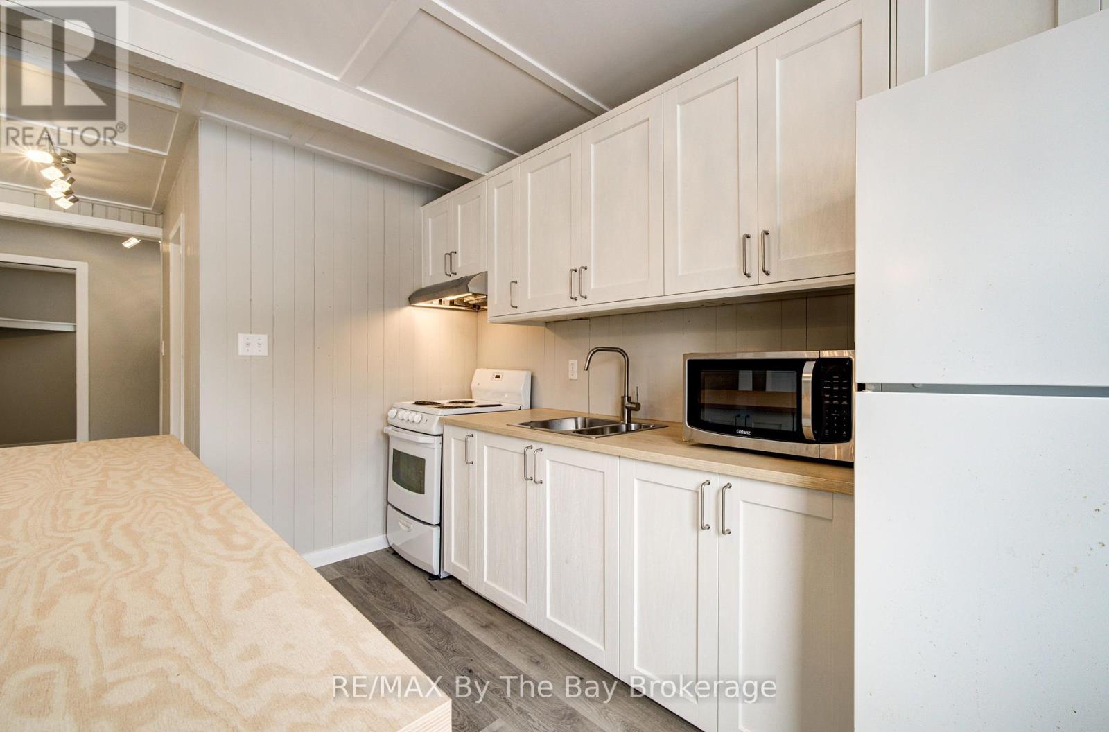 50 Balsam Street, Tiny, Ontario  L0L 1P1 - Photo 8 - S13107946
