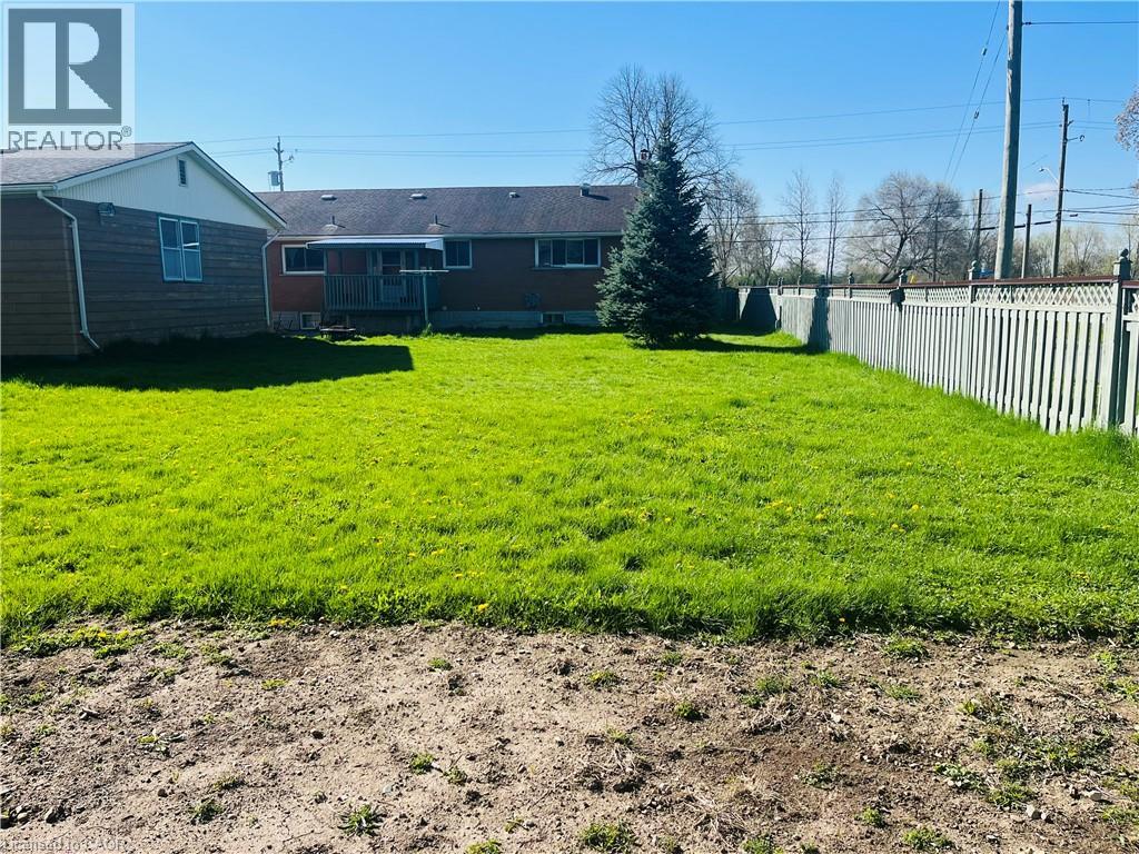 157 Schweitzer Street, Kitchener, Ontario  N2K 1C3 - Photo 9 - 40828048