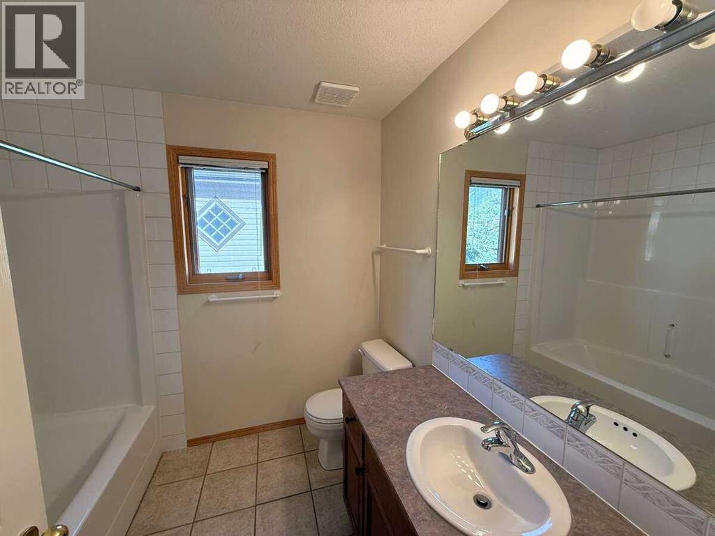 2 Terrace Place, Canmore, Alberta  T1W 2Y3 - Photo 17 - A2309821