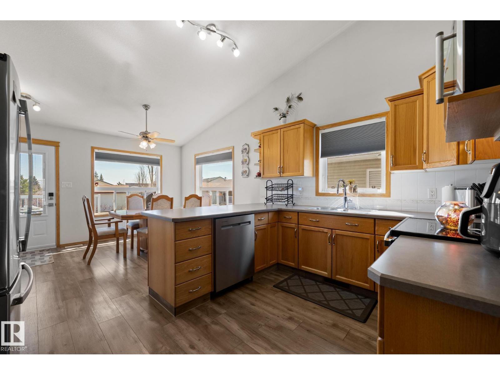 4105 75 St, Camrose, Alberta  T4V 3W4 - Photo 14 - E4486885
