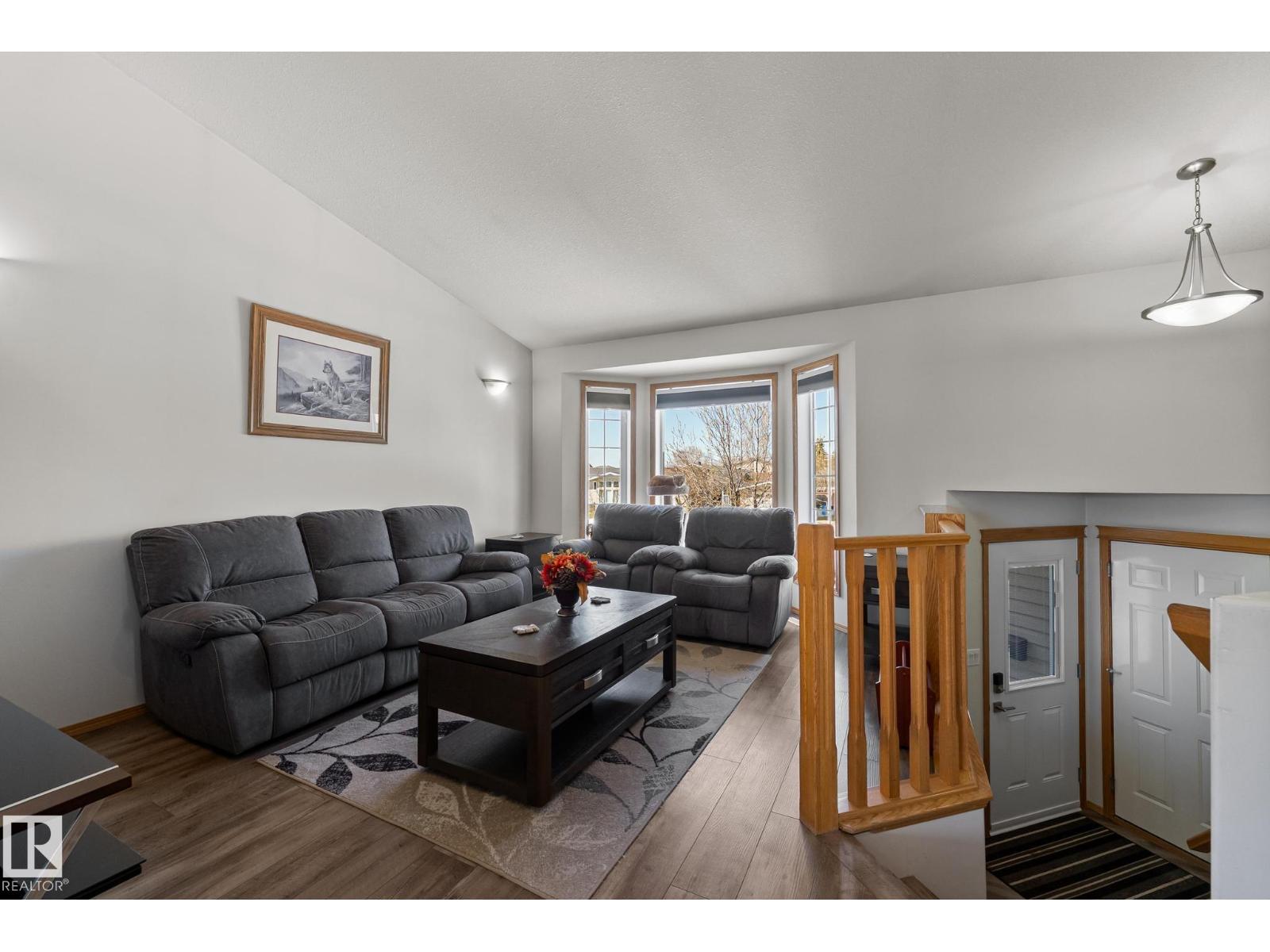 4105 75 St, Camrose, Alberta  T4V 3W4 - Photo 2 - E4486885