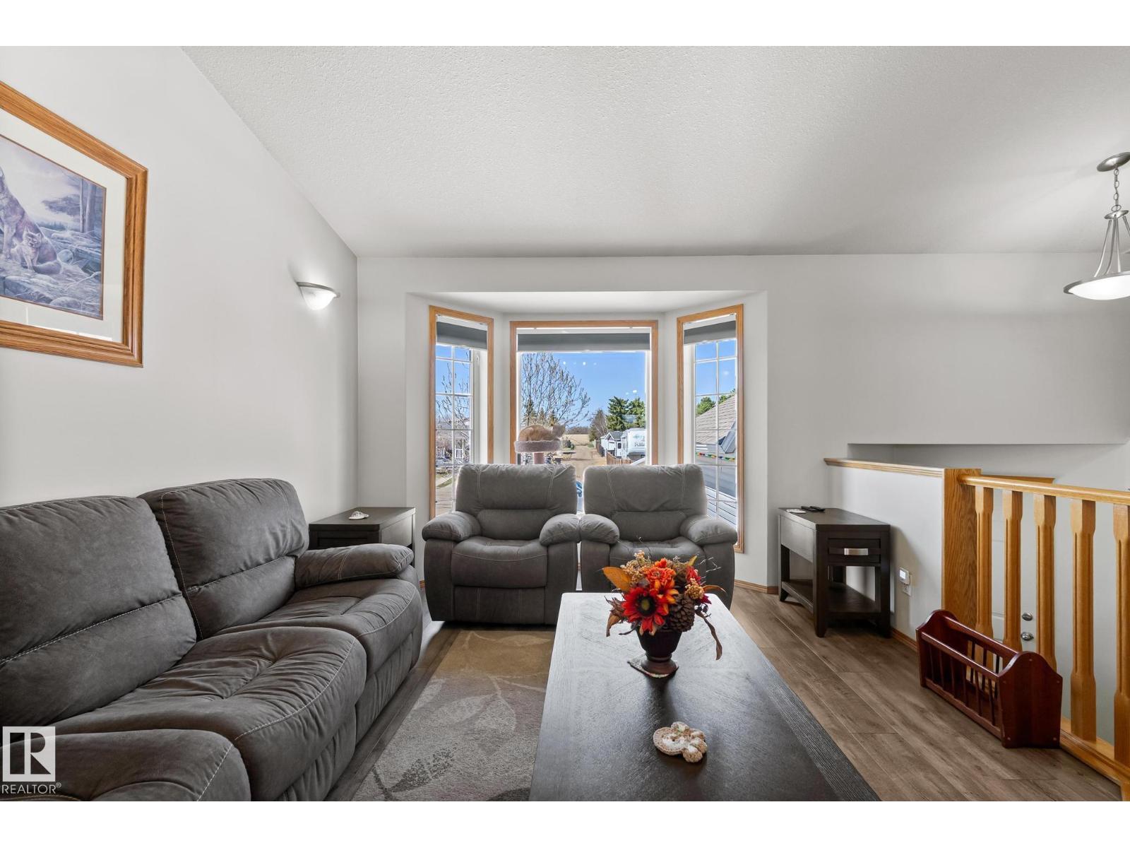 4105 75 St, Camrose, Alberta  T4V 3W4 - Photo 5 - E4486885