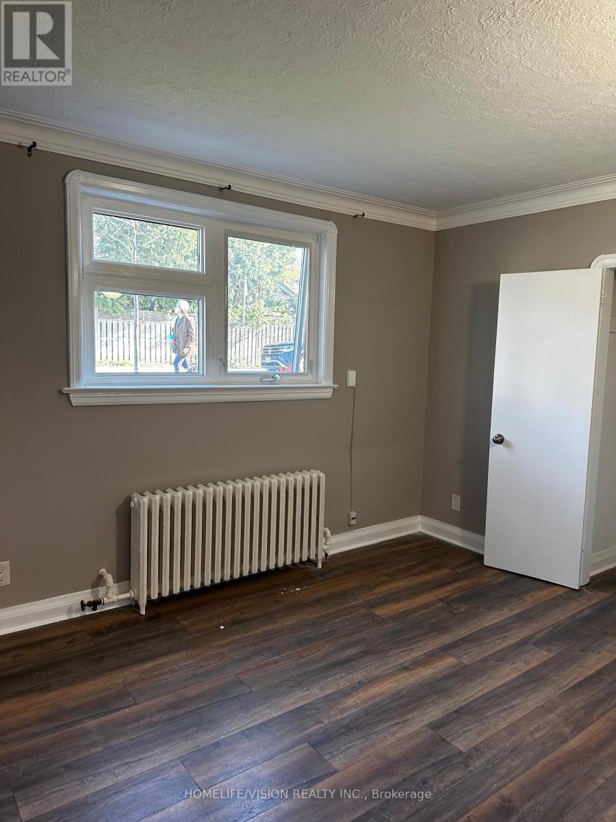 1 - 238 Glebemount Avenue, Toronto, Ontario  M4C 3V2 - Photo 8 - E13107942