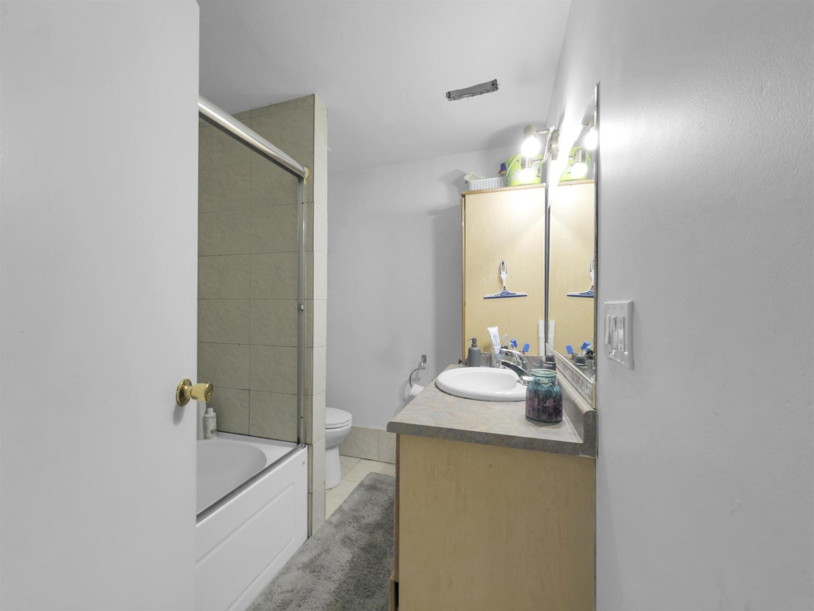 9298 Cinnamon Drive, Surrey, British Columbia  V3V 1V2 - Photo 28 - R3121004