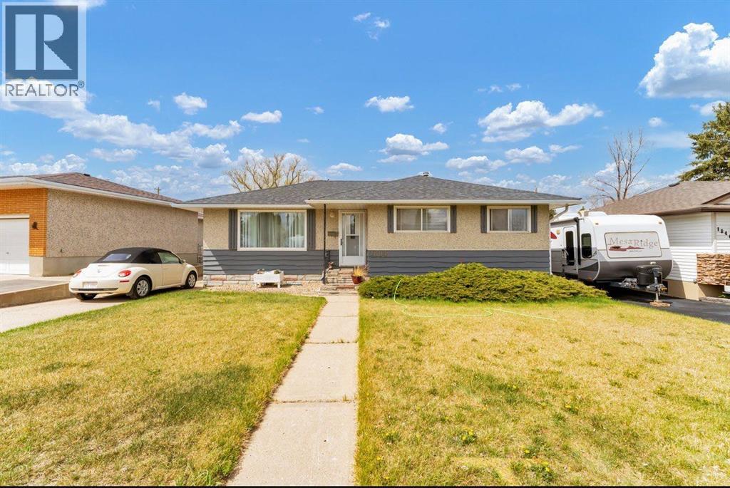 1804 & #1 1804 24 Street Se, Medicine Hat, Alberta  T1A 2J1 - Photo 1 - A2309392