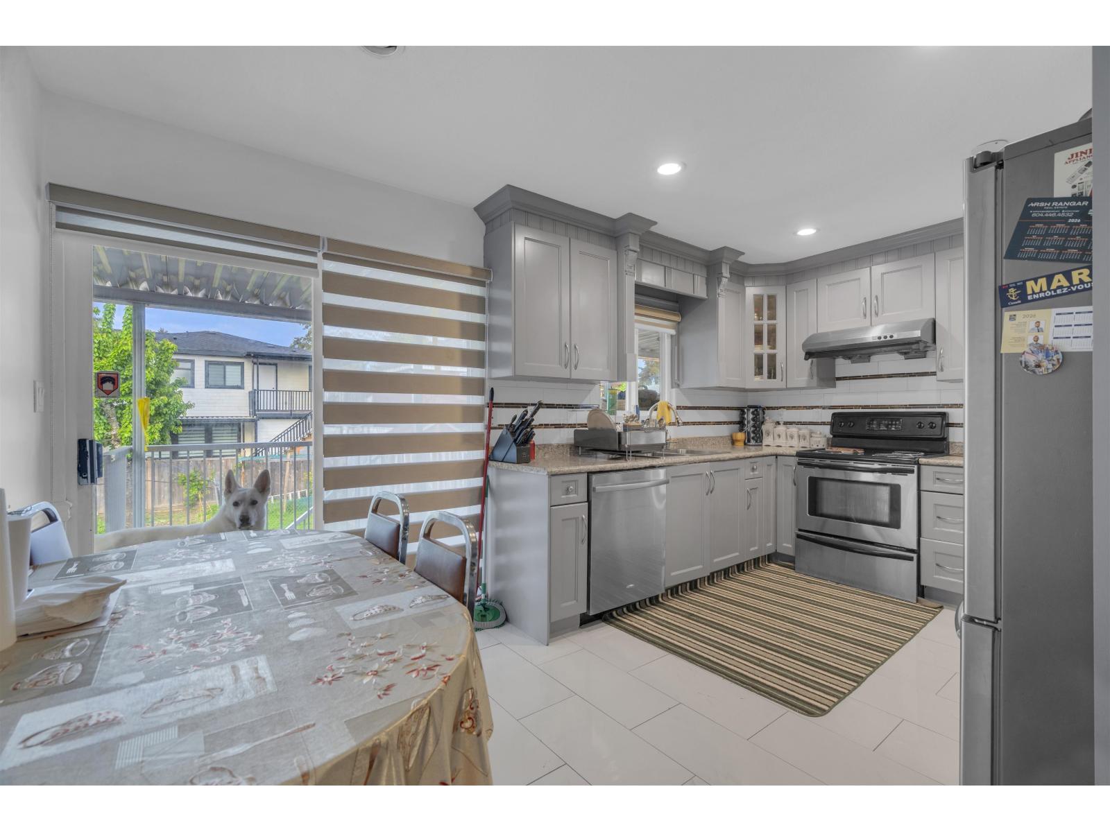 9298 Cinnamon Drive, Surrey, British Columbia  V3V 1V2 - Photo 10 - R3121004