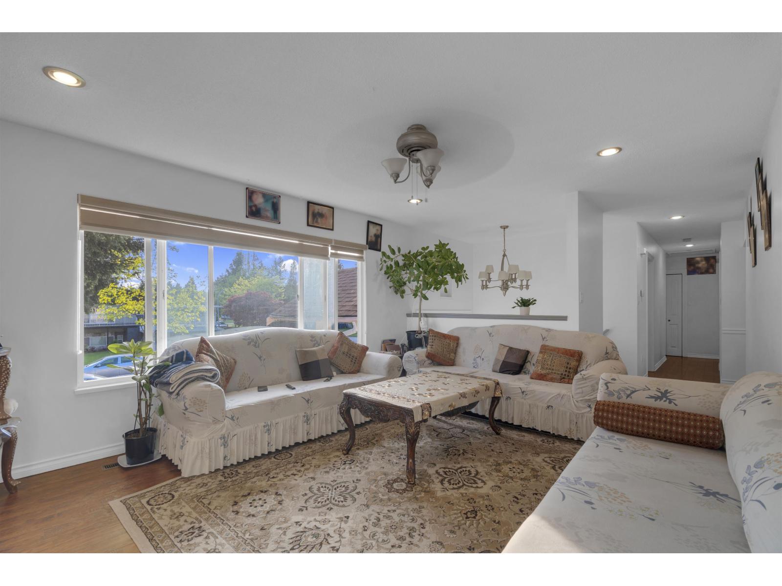 9298 Cinnamon Drive, Surrey, British Columbia  V3V 1V2 - Photo 5 - R3121004