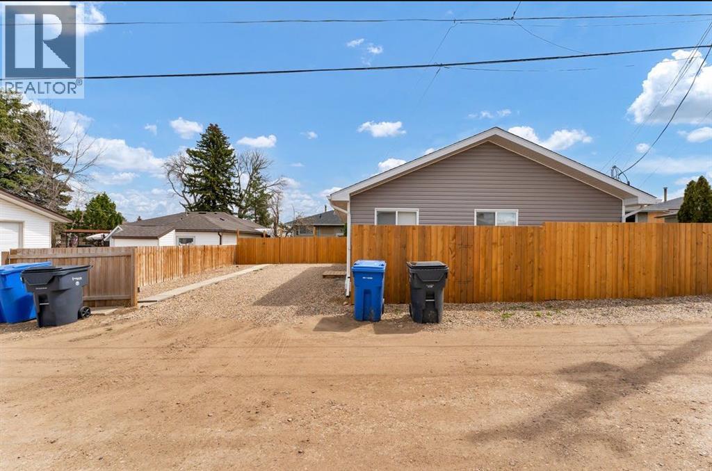 1804 & #1 1804 24 Street Se, Medicine Hat, Alberta  T1A 2J1 - Photo 42 - A2309392