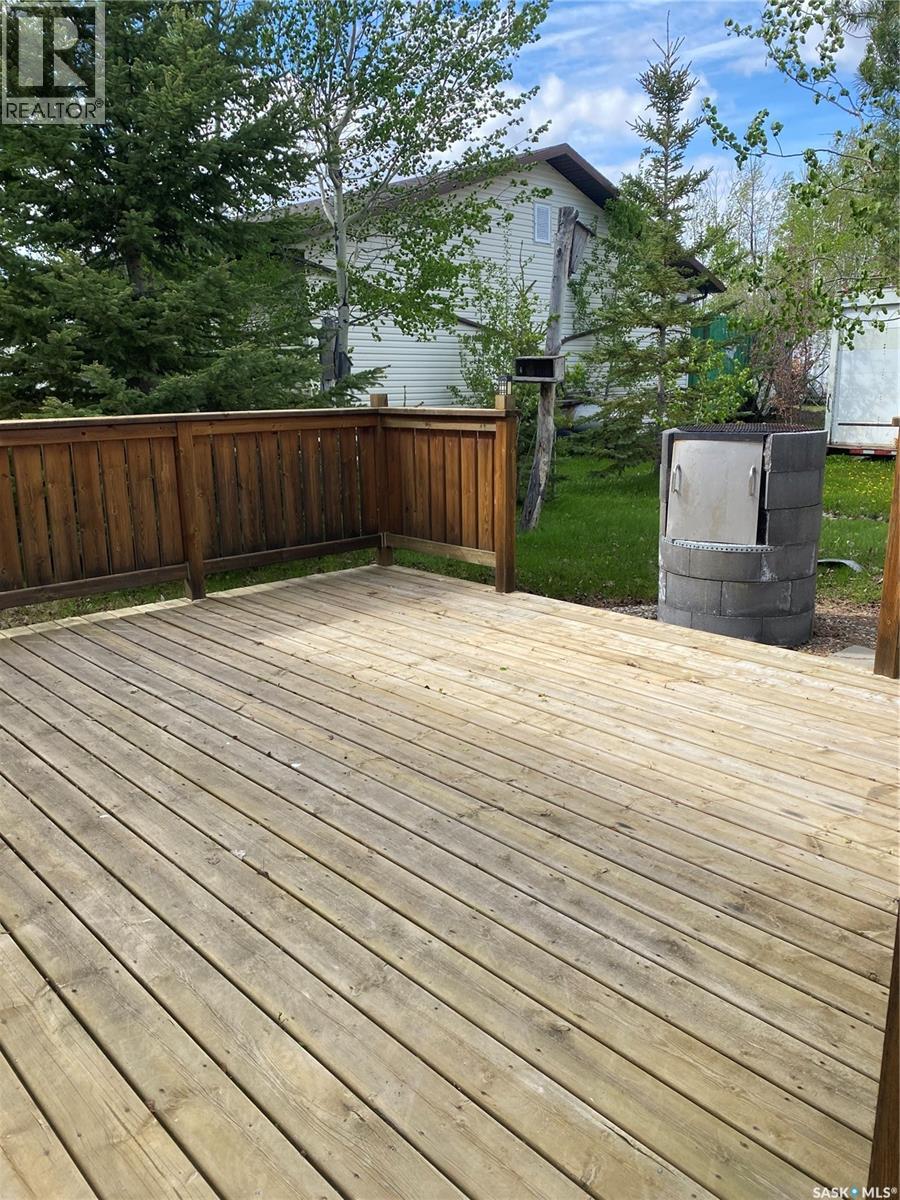 210 Travis Avenue, Fishing Lake, Saskatchewan  S0A 1Y0 - Photo 12 - SK035483