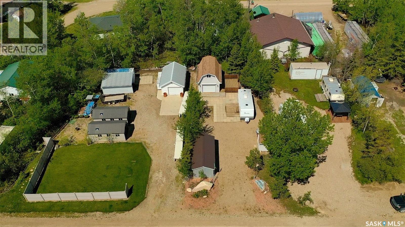 210 Travis Avenue, Fishing Lake, Saskatchewan  S0A 1Y0 - Photo 3 - SK035483