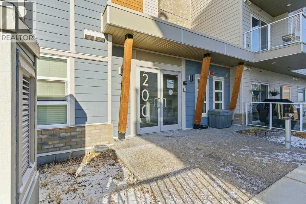 305, 200 Harvest Hills Place NE, Calgary, Alberta  T2M 0C8 - Photo 3 - A2283997