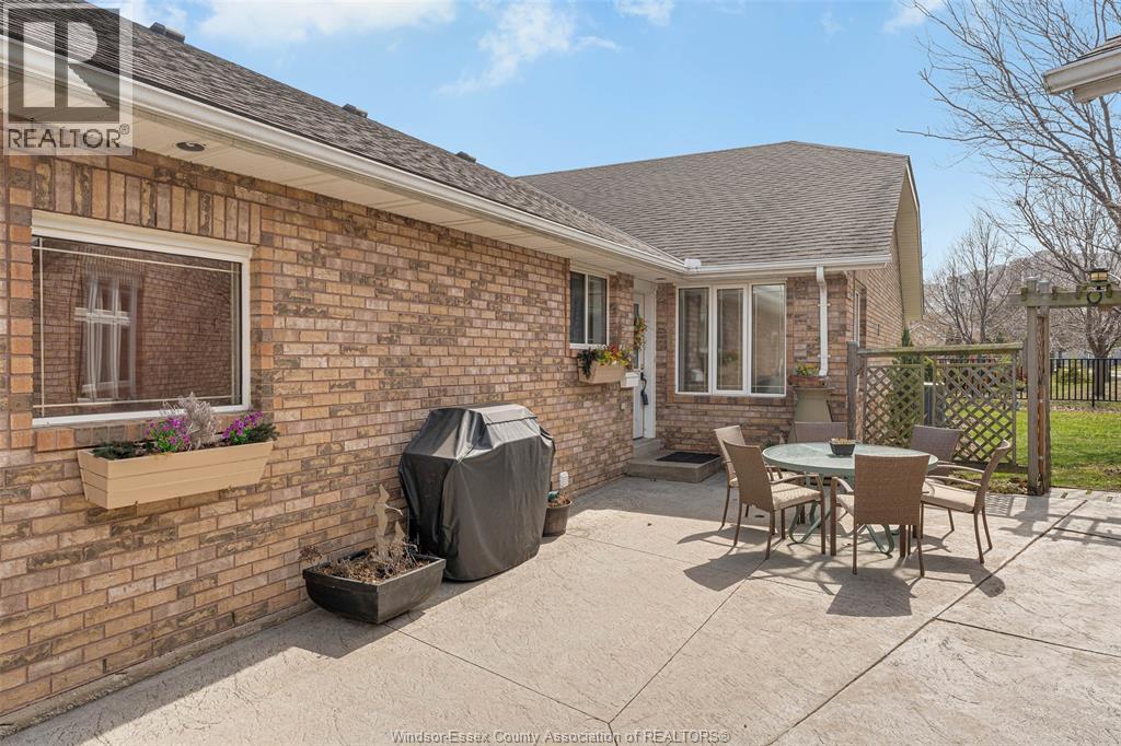 1305 Laurel Bay Court, Windsor, Ontario  N8P 1M9 - Photo 2 - 26010194