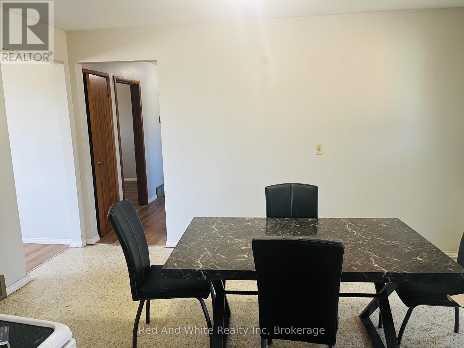 157 Schweitzer Street, Waterloo, Ontario  N2K 1C3 - Photo 12 - X13107974