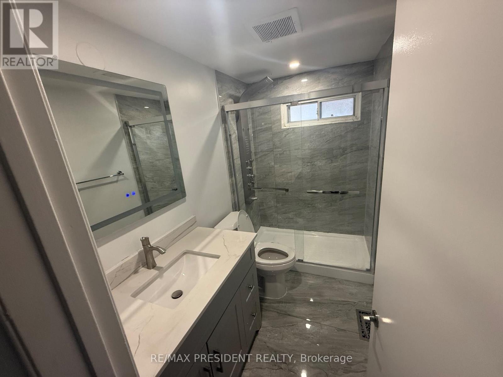 Upper - 45 Elmvale Crescent, Toronto, Ontario  M9V 2B8 - Photo 10 - W13107714