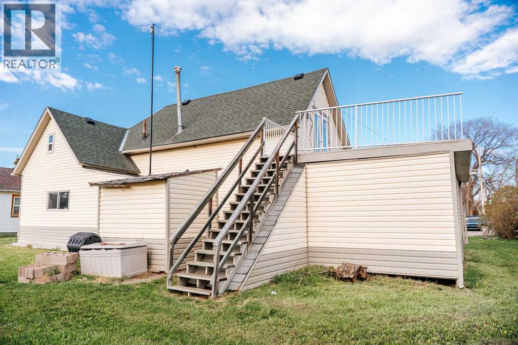 358 N 100 W, Raymond, Alberta  T0K 2S0 - Photo 24 - A2306285