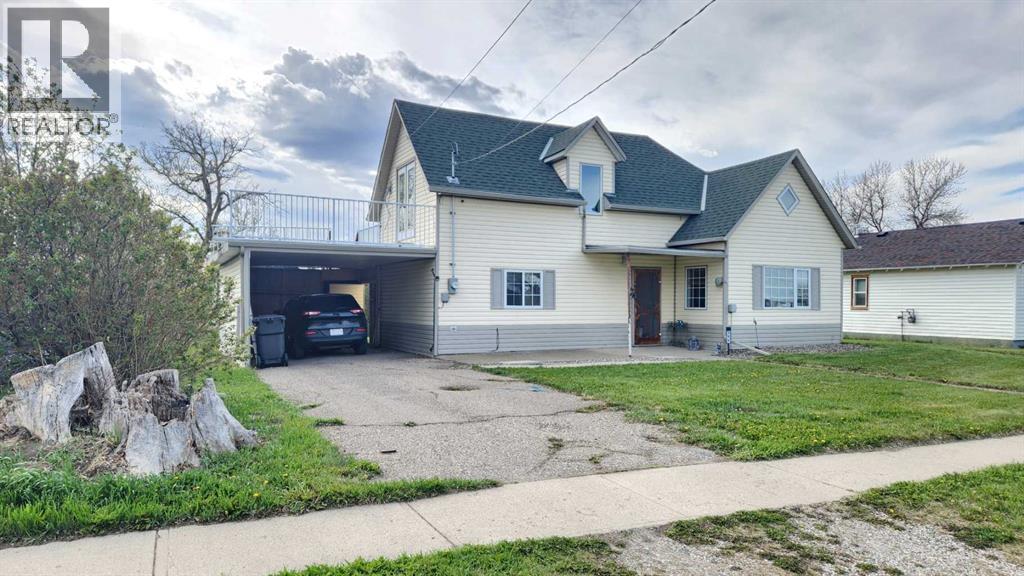 358 N 100 W, Raymond, Alberta  T0K 2S0 - Photo 2 - A2306285