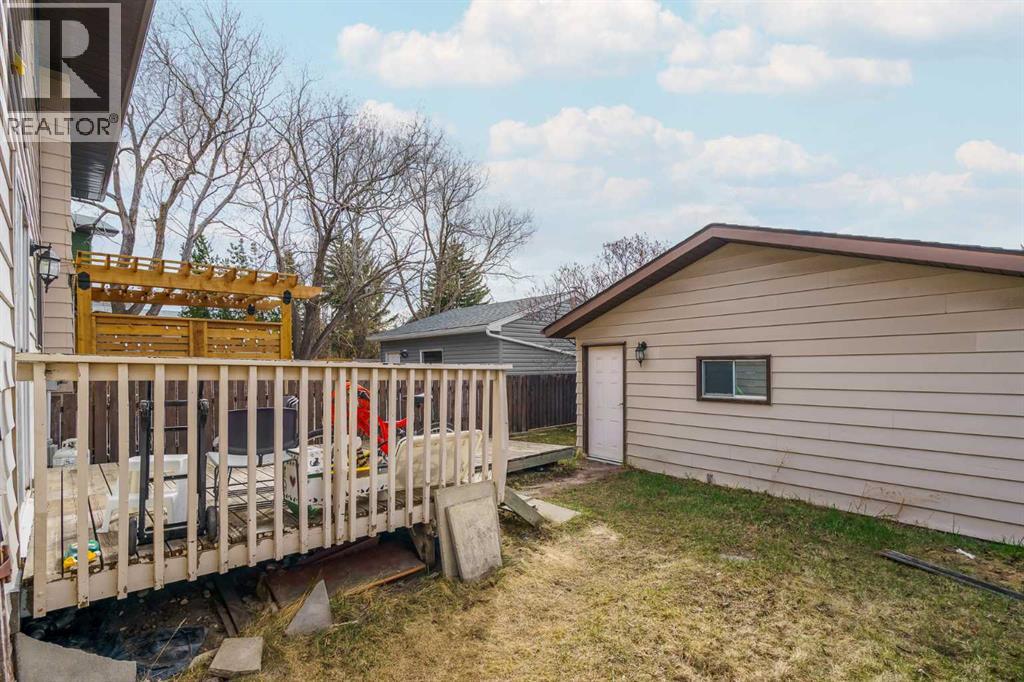 19 Bernard Drive NW, Calgary, Alberta  T3K 2B4 - Photo 25 - A2304566