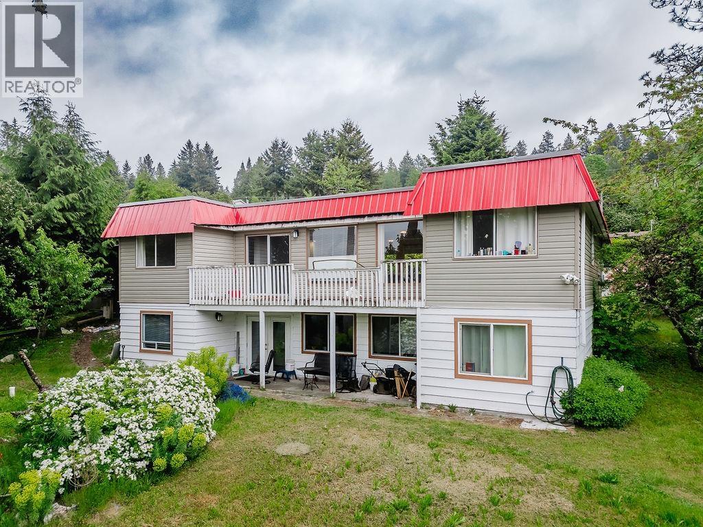 5197 RADCLIFFE ROAD, Sechelt, British Columbia