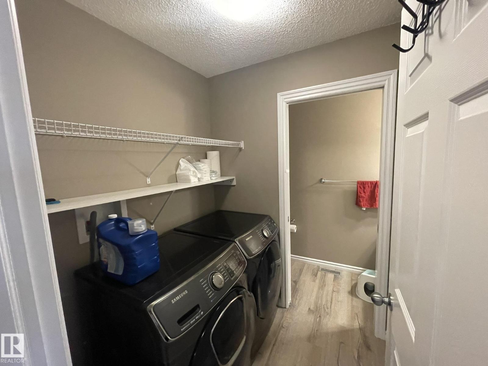 871 Ebbers Cr Nw, Edmonton, Alberta  T5Y 3V1 - Photo 4 - E4486757