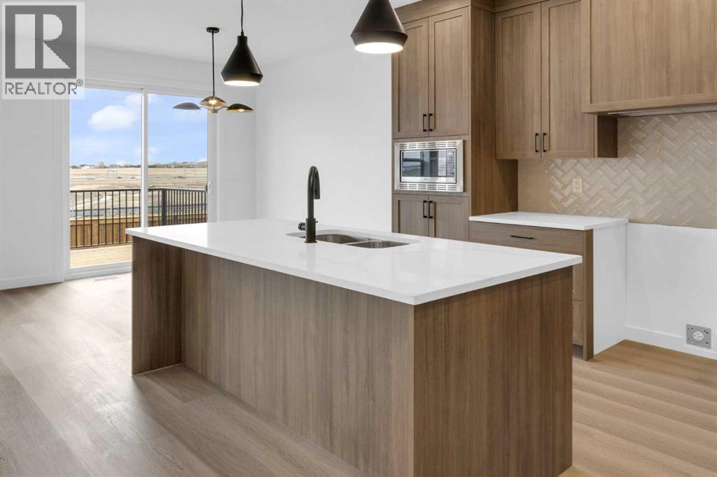 1493 South Point Villas Sw, Airdrie, Alberta  T4B 5P2 - Photo 4 - A2306103