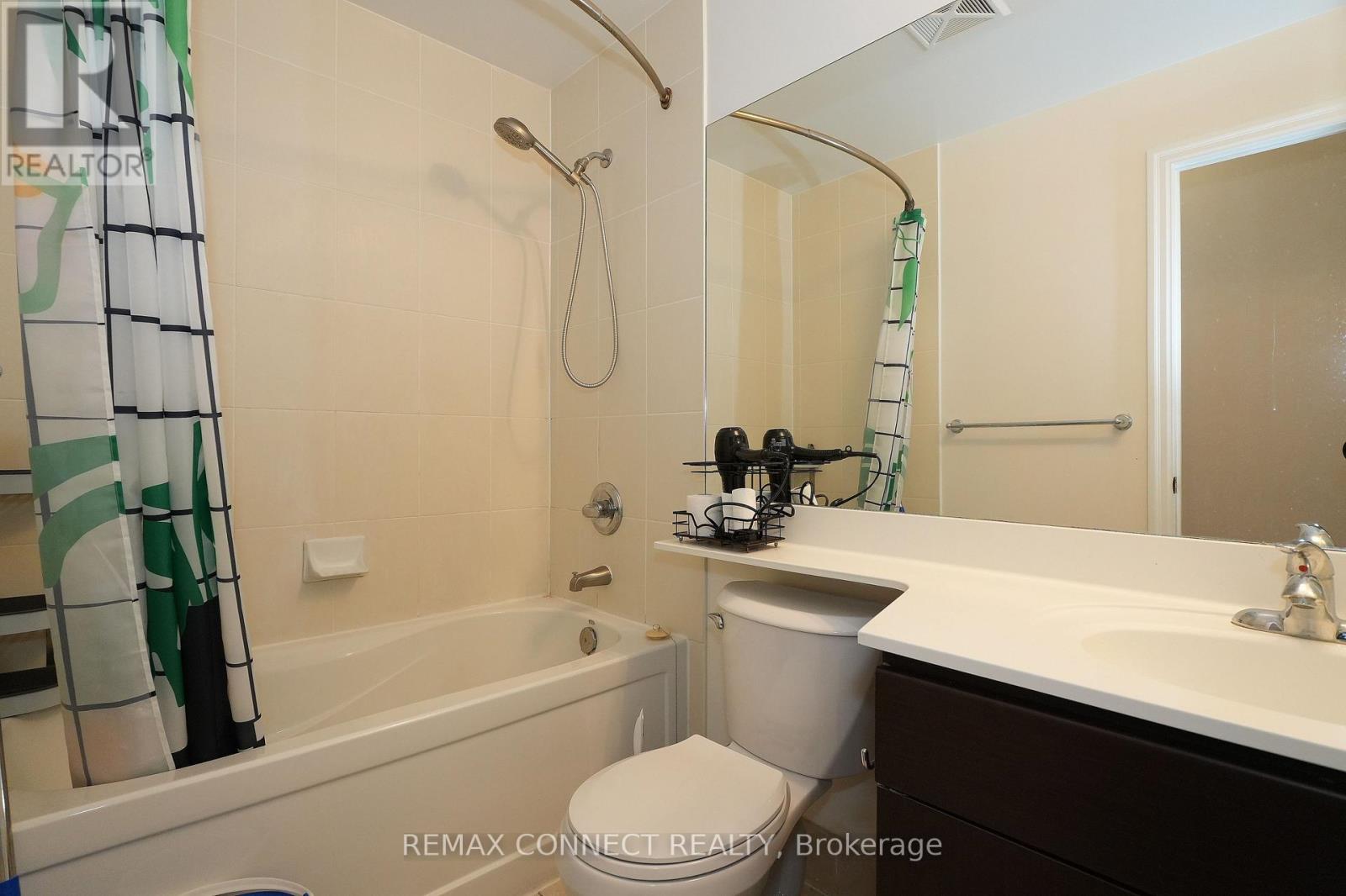 1605 - 30 Heron's Hill Way, Toronto, Ontario  M2J 0A7 - Photo 10 - C12988682