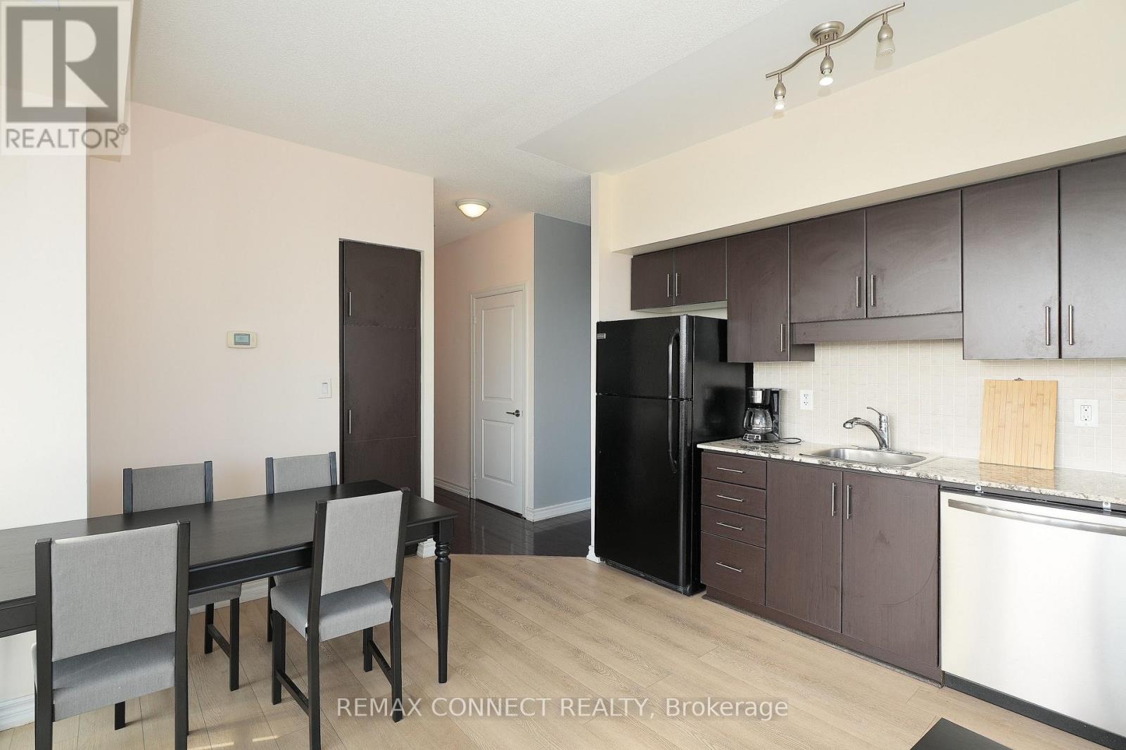 1605 - 30 Heron's Hill Way, Toronto, Ontario  M2J 0A7 - Photo 9 - C12988682