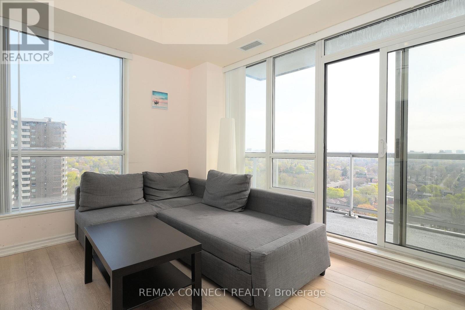1605 - 30 Heron's Hill Way, Toronto, Ontario  M2J 0A7 - Photo 4 - C12988682