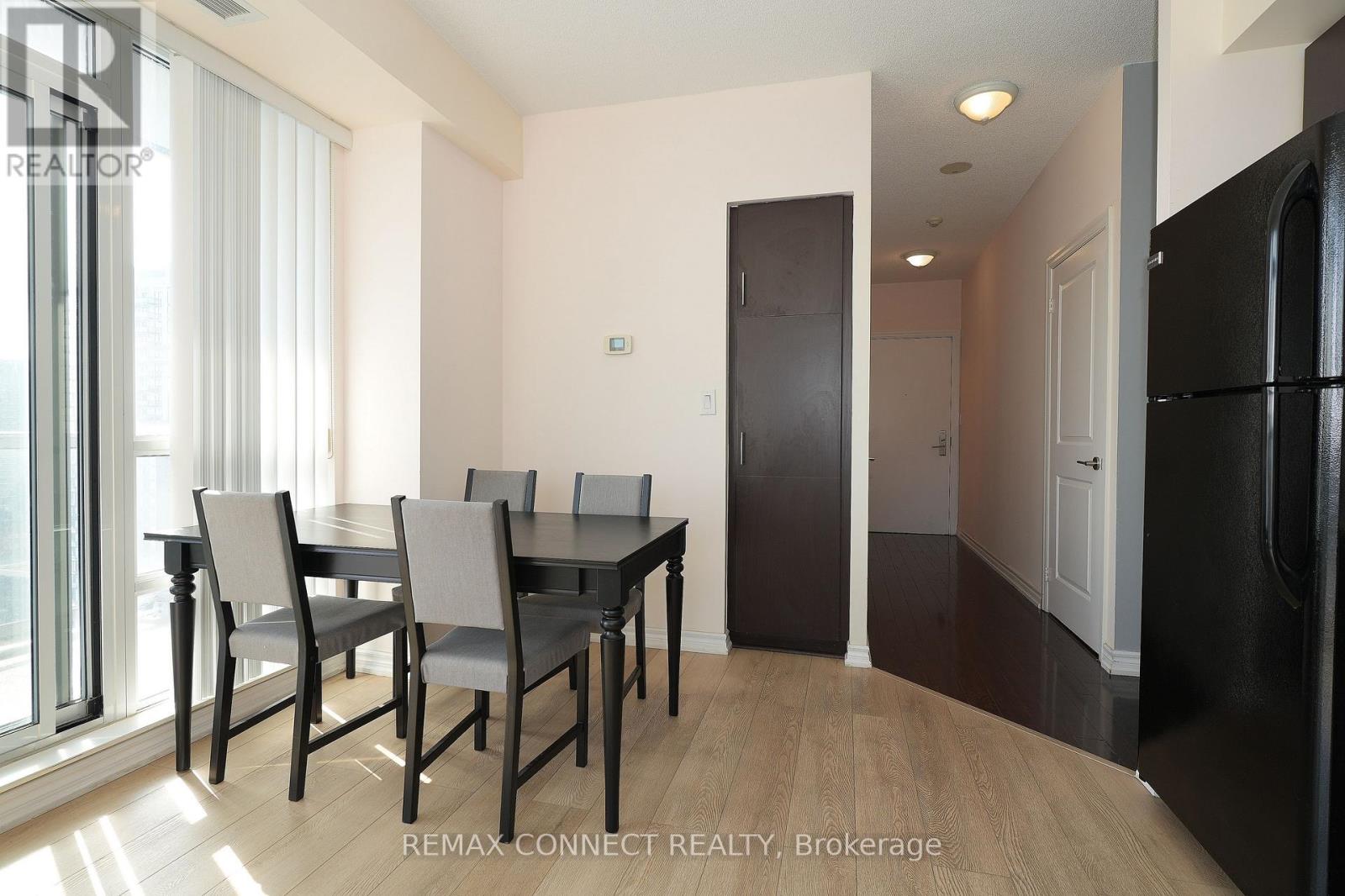 1605 - 30 Heron's Hill Way, Toronto, Ontario  M2J 0A7 - Photo 5 - C12988682