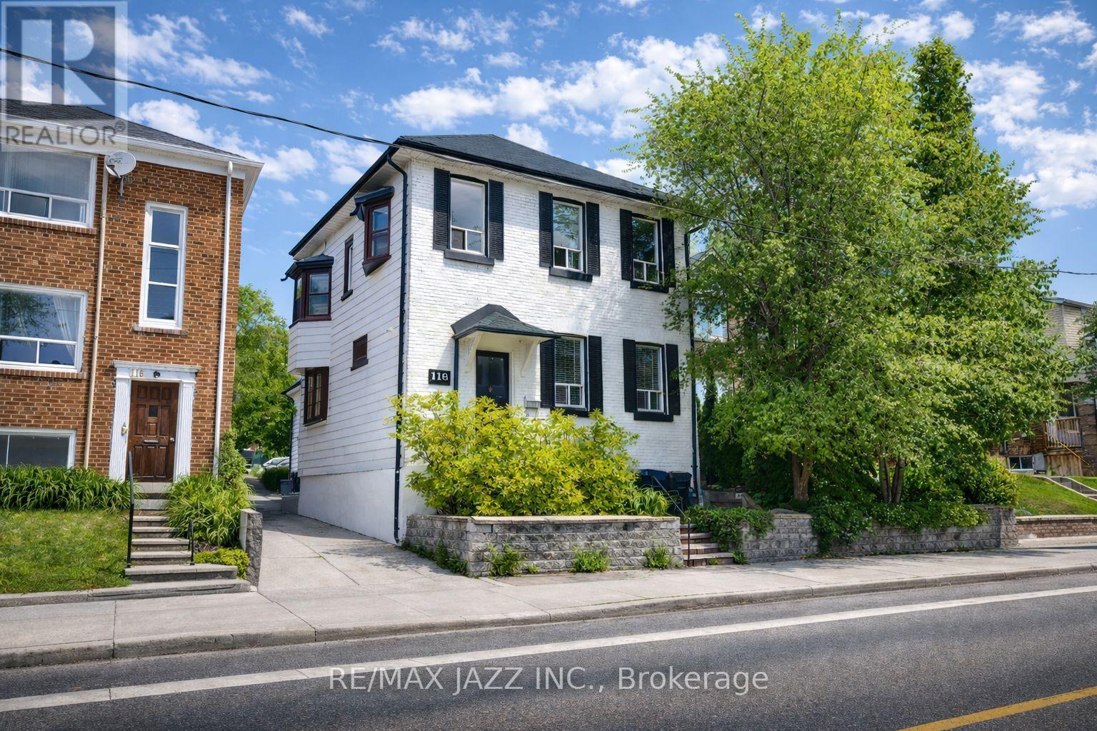 3 - 118 EASTWOOD ROAD, Toronto, Ontario