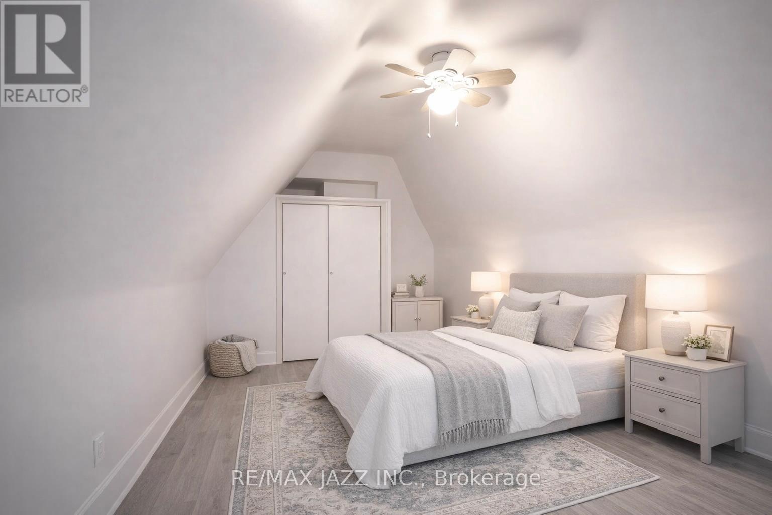 3 - 118 Eastwood Road, Toronto, Ontario  M4L 2C9 - Photo 5 - E13108010
