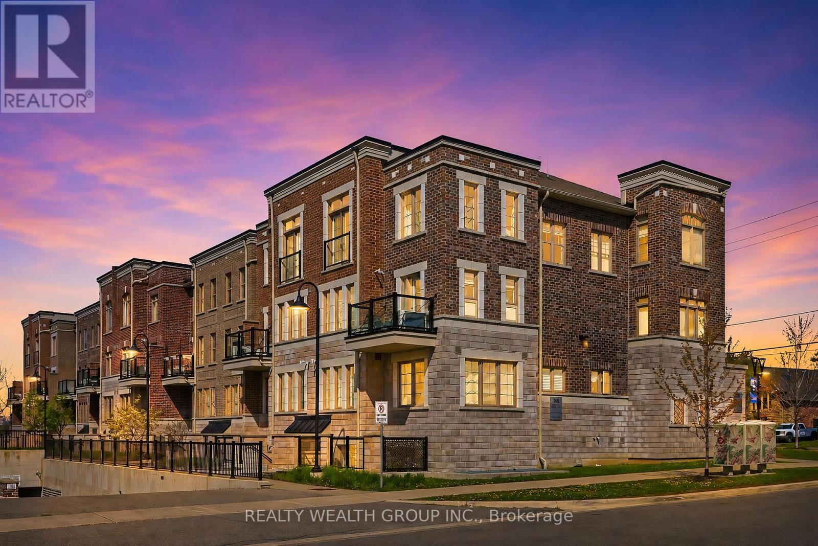 202 - 2355 SHEPPARD AVENUE W, Toronto, Ontario