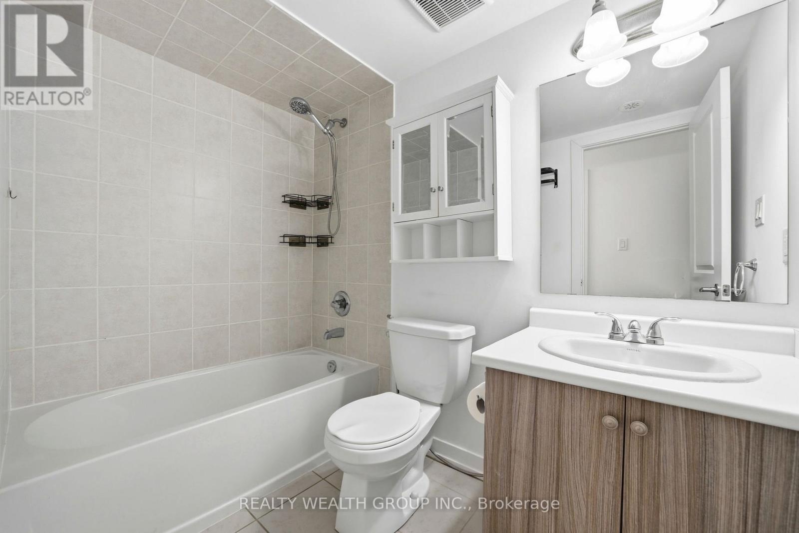 202 - 2355 Sheppard Avenue W, Toronto, Ontario  M9M 0E7 - Photo 14 - W13108000