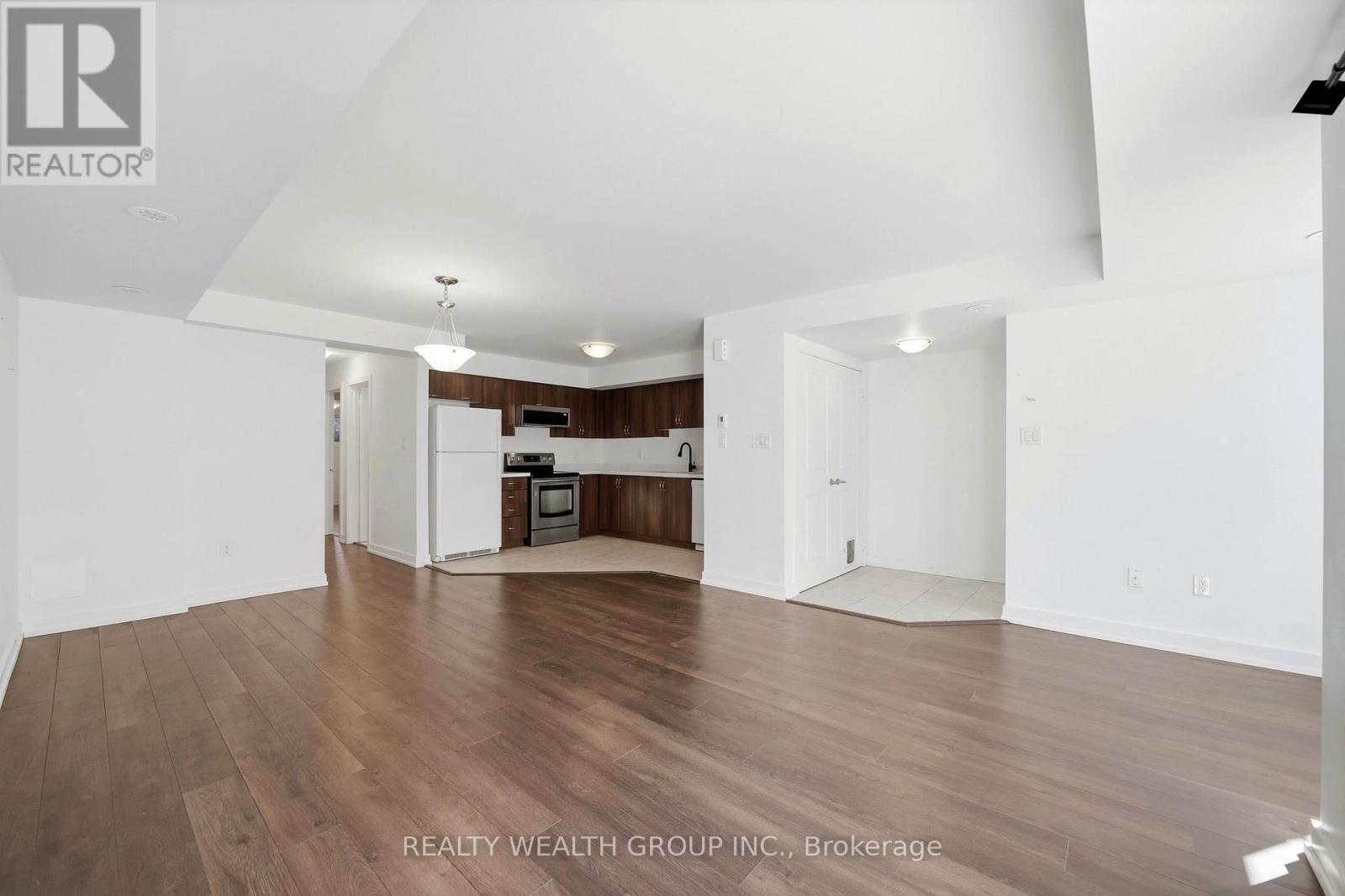 202 - 2355 Sheppard Avenue W, Toronto, Ontario  M9M 0E7 - Photo 2 - W13108000