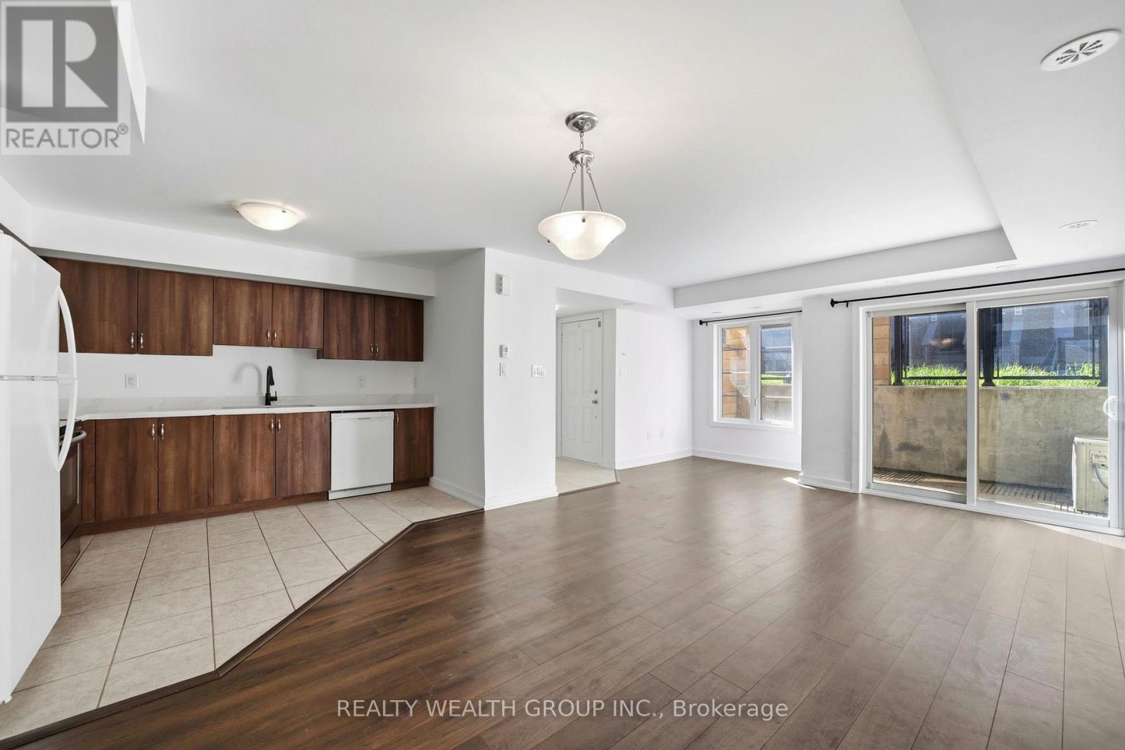 202 - 2355 Sheppard Avenue W, Toronto, Ontario  M9M 0E7 - Photo 3 - W13108000