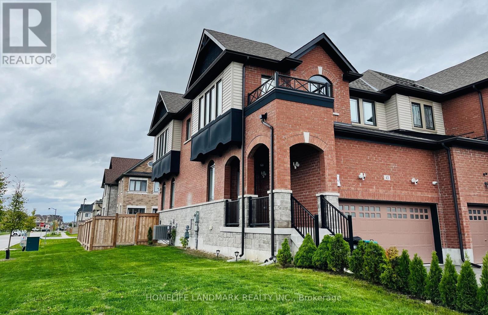 43 Lorne Thomas Place Lorne Thomas Place, New Tecumseth, Ontario  L9R 0T8 - Photo 2 - N13015910
