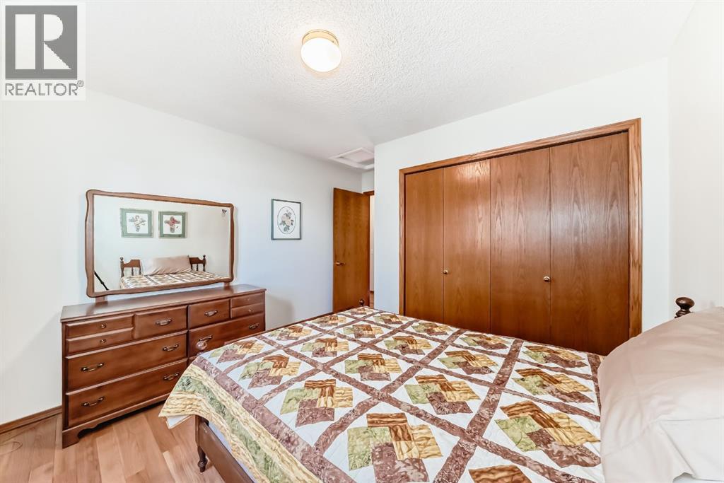 32 West Mackay Crescent, Cochrane, Alberta  T4C 1J9 - Photo 19 - A2285019