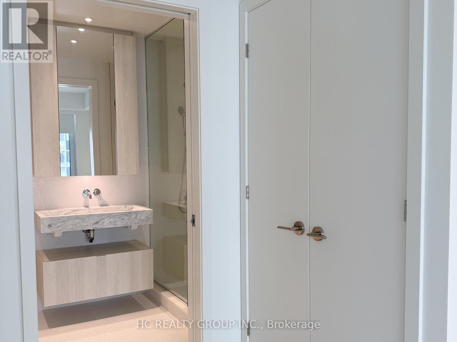 2107 - 11 Yorkville Avenue, Toronto, Ontario  M4W 1L2 - Photo 7 - C13108034