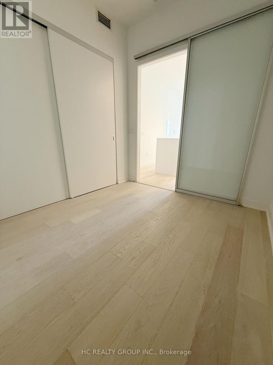 2107 - 11 Yorkville Avenue, Toronto, Ontario  M4W 1L2 - Photo 8 - C13108034