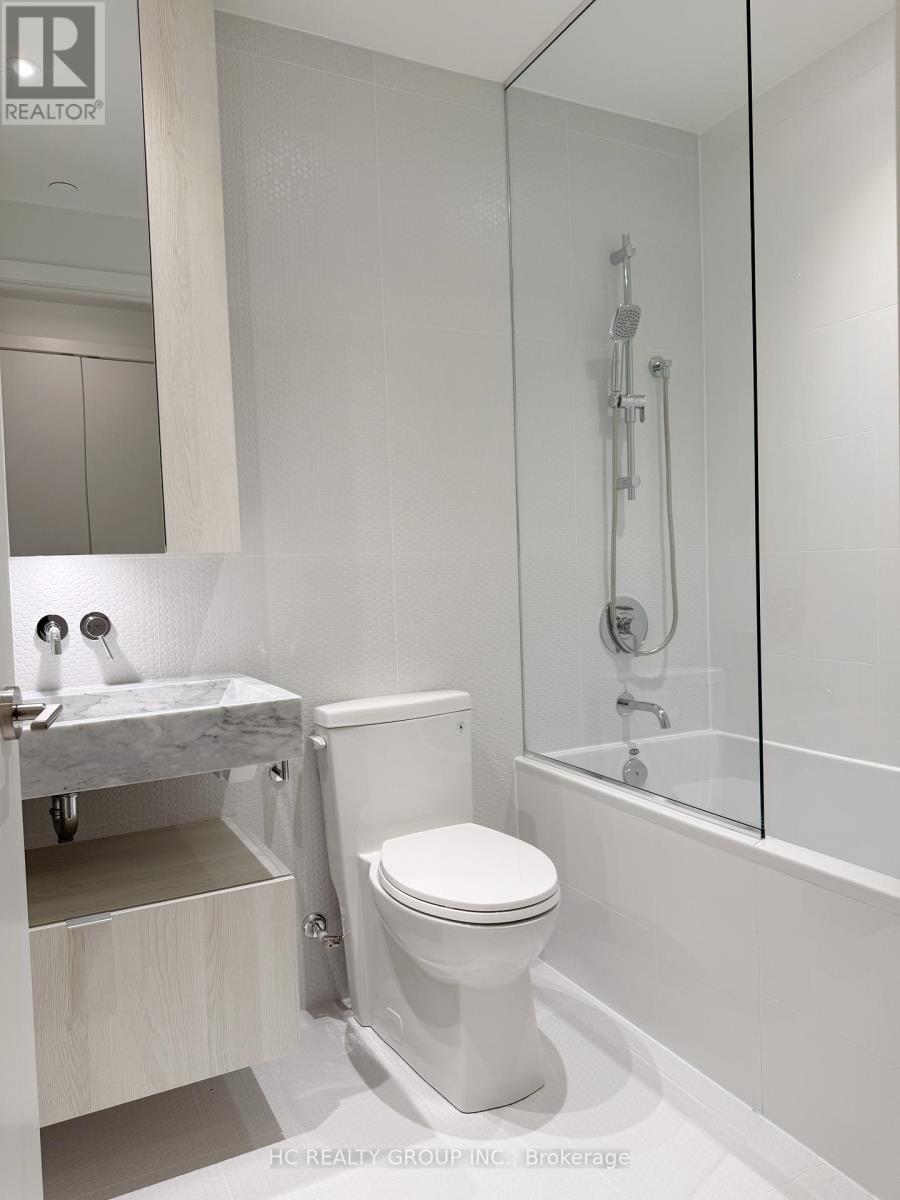 2107 - 11 Yorkville Avenue, Toronto, Ontario  M4W 1L2 - Photo 9 - C13108034