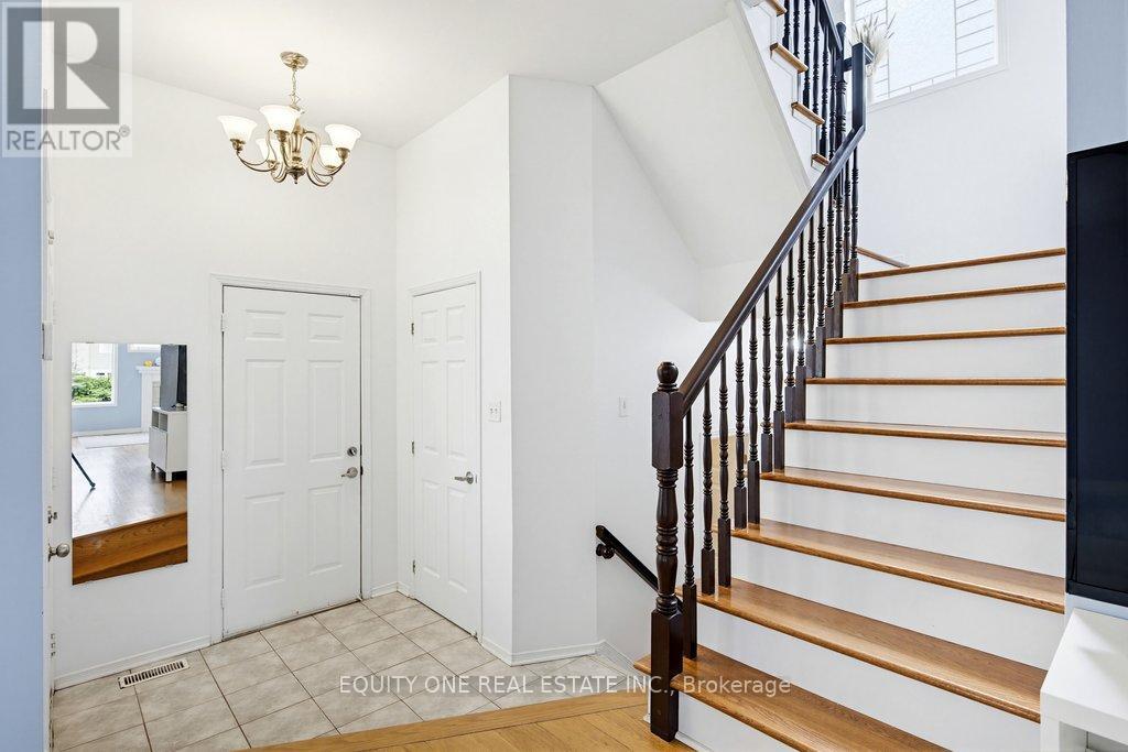 16 Grengold Way, Ottawa, Ontario  K2T 1E2 - Photo 4 - X13108042