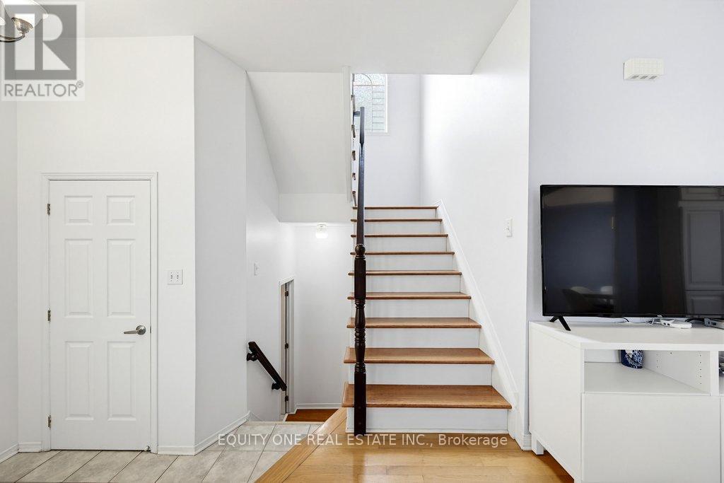 16 Grengold Way, Ottawa, Ontario  K2T 1E2 - Photo 5 - X13108042