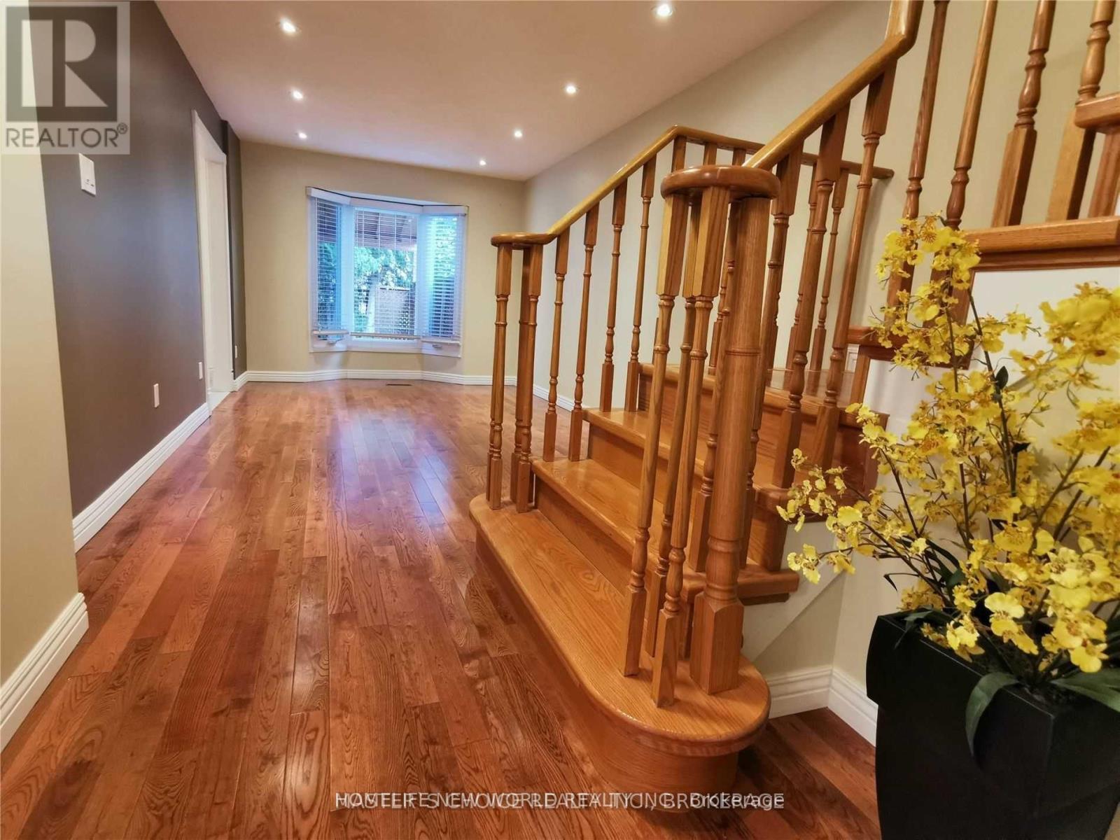 209 Winding Lane, Vaughan, Ontario  L4J 5J6 - Photo 2 - N13108054