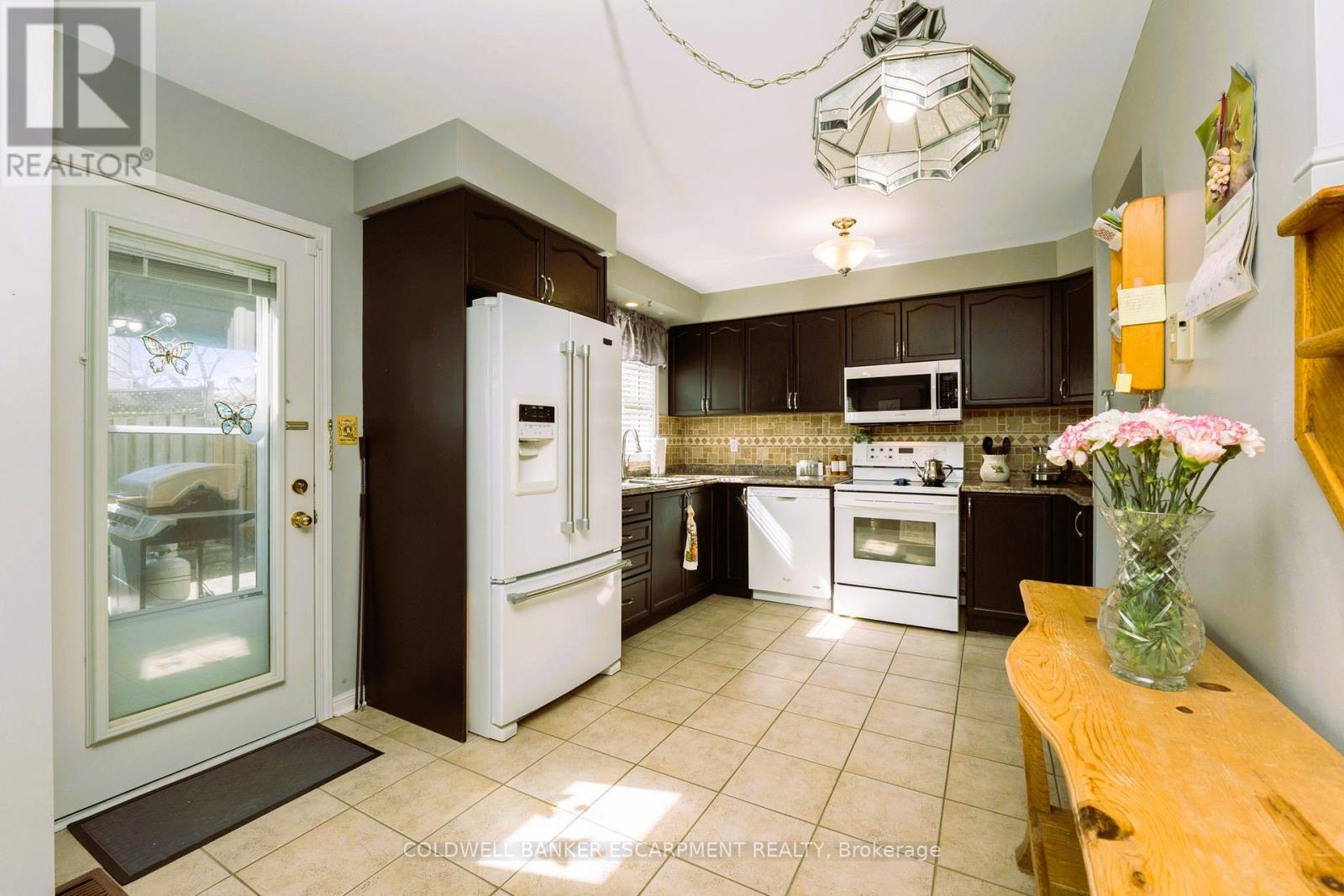 593 Caverhill Crescent, Milton, Ontario  L9T 5K1 - Photo 15 - W13108048