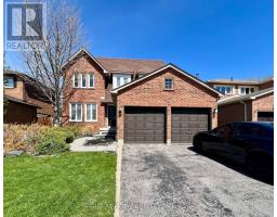 4 SILVERBIRCH PLACE, Whitby, Ontario