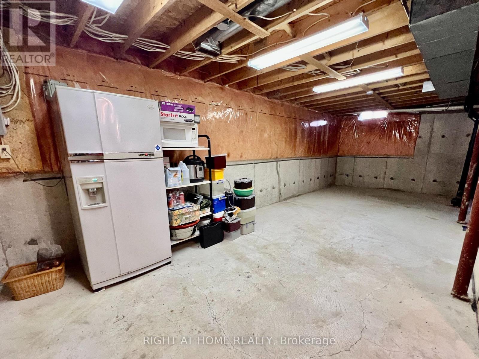 4 Silverbirch Place, Whitby, Ontario  L1R 1X7 - Photo 28 - E13050786