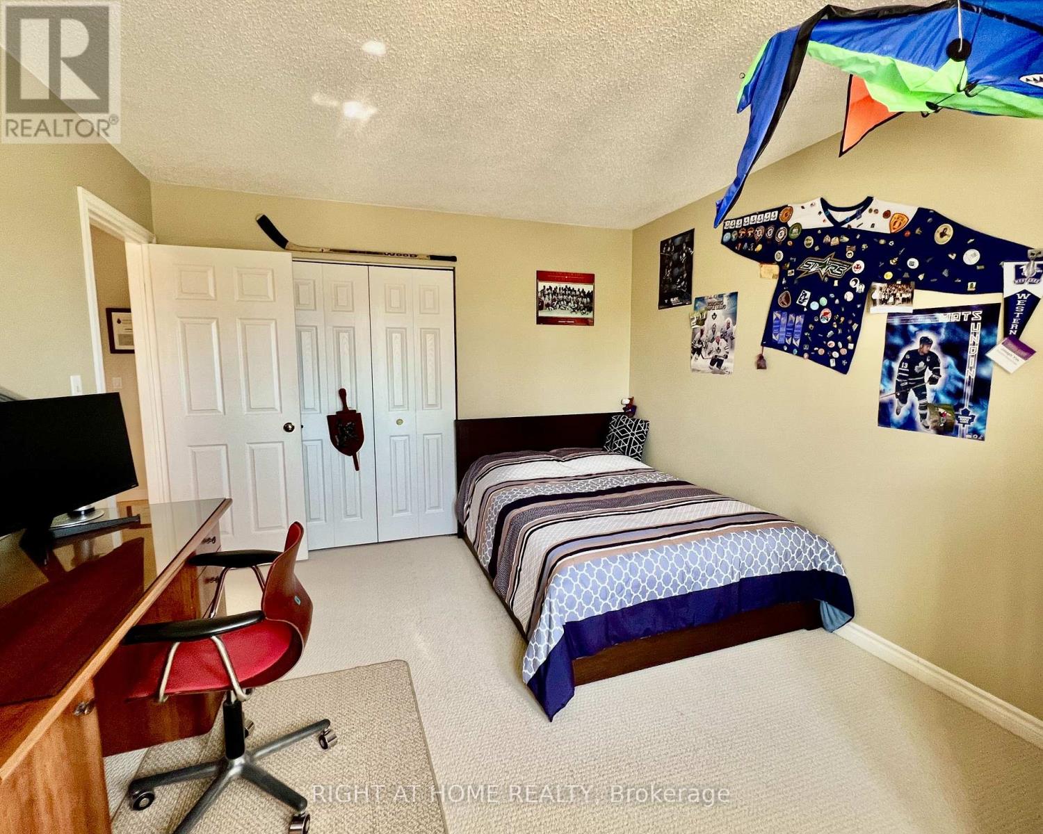 4 Silverbirch Place, Whitby, Ontario  L1R 1X7 - Photo 22 - E13050786