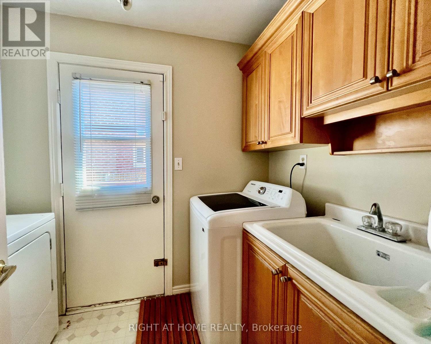 4 Silverbirch Place, Whitby, Ontario  L1R 1X7 - Photo 25 - E13050786